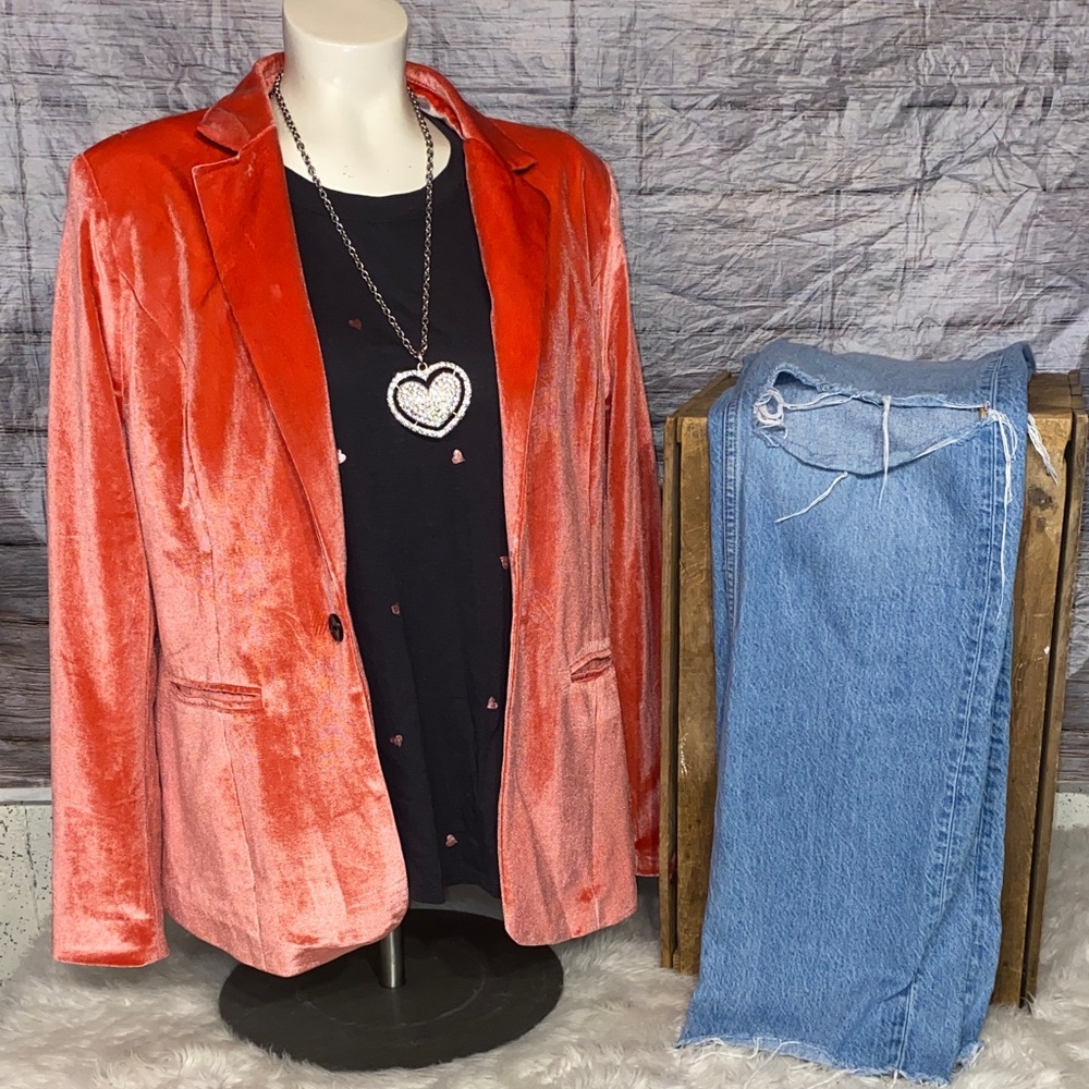 Maurice’s 24/7 Gray Heart Print T-Shirt